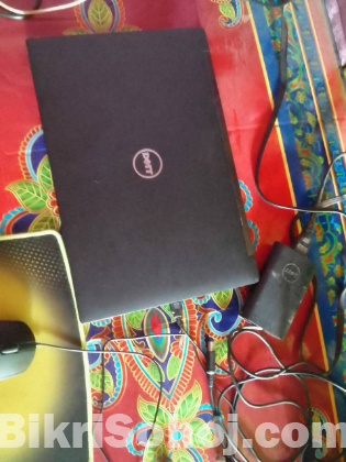 একটি Dell Latitude 7480 ল্যাপটপ বিক্রি করা হবে।